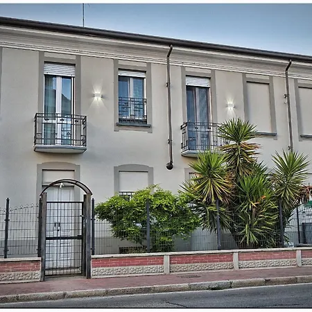 Residenza Le Palme Bed & Breakfast